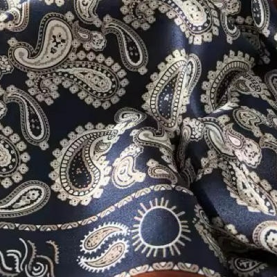 Paisley 100 % Silk  Scarf