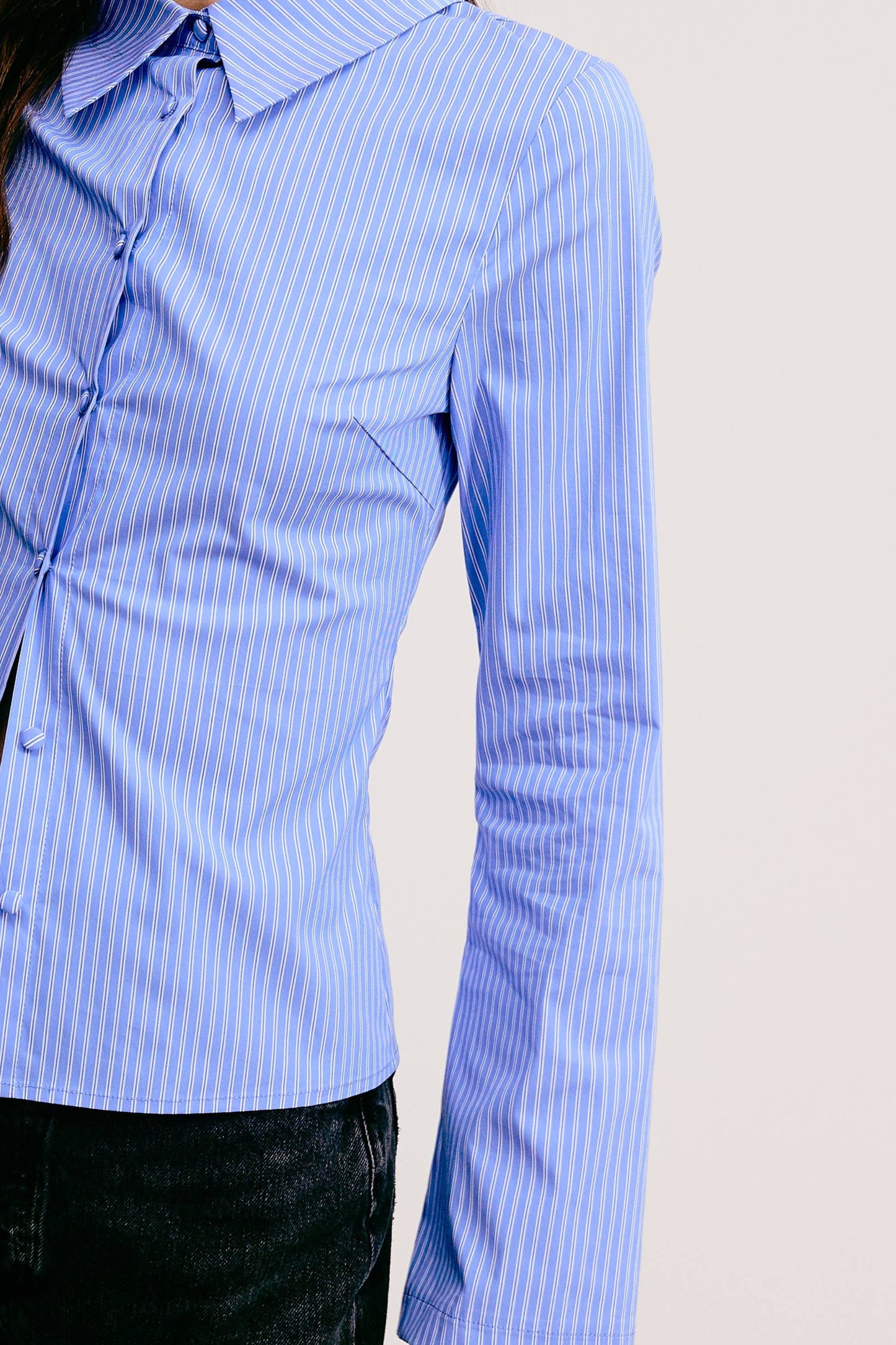 Fitted Pin Stripe Shirt w/Flared Sleeve