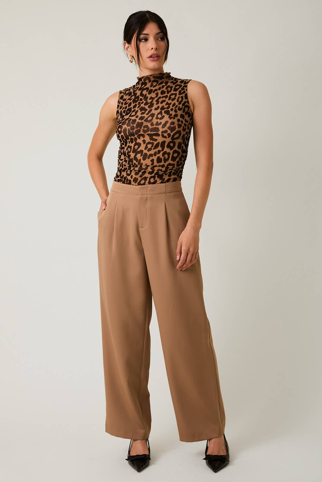 Relaxed Pleated Pants