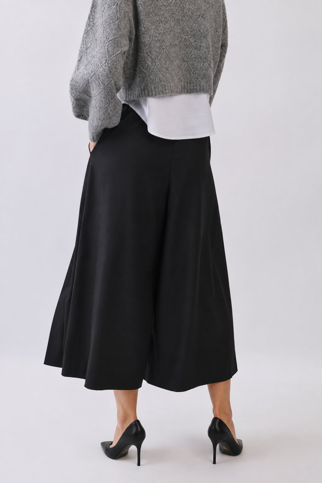 Pleated Culotte Pants