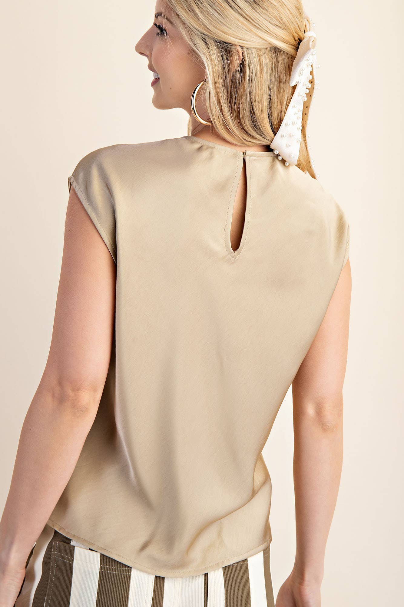 Muscle-Sleeve Blouse