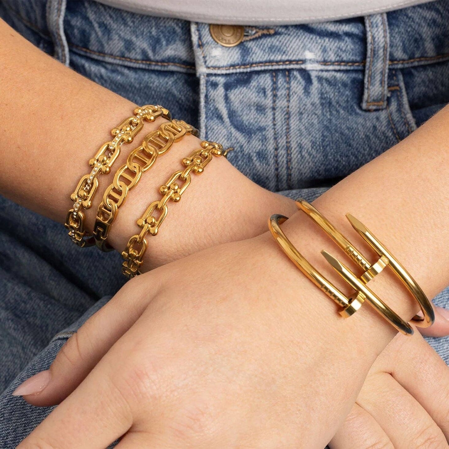 Bangle bracelet w/ stone